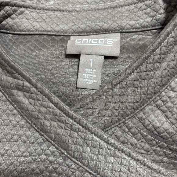 Chicos Women's Jacket Taupe/Grey Quilted Asymmetrical Zip Lightweight Size 1 EUC - Picture 7 of 10